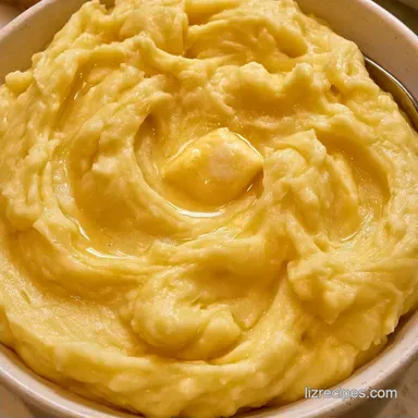 Slow Cooker Cheesy Mashed Potatoes for 8